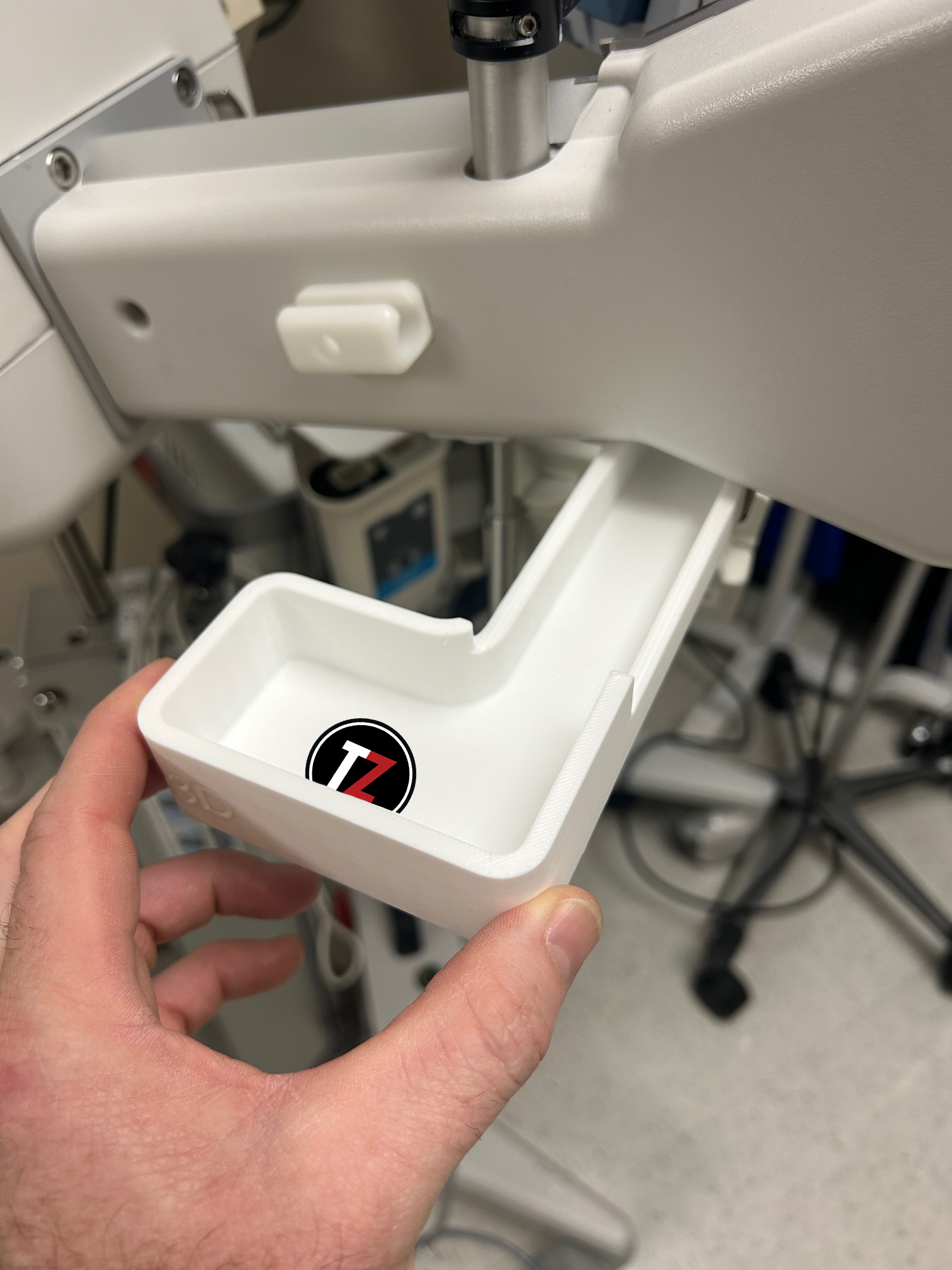 Contrast Drip Tray logo